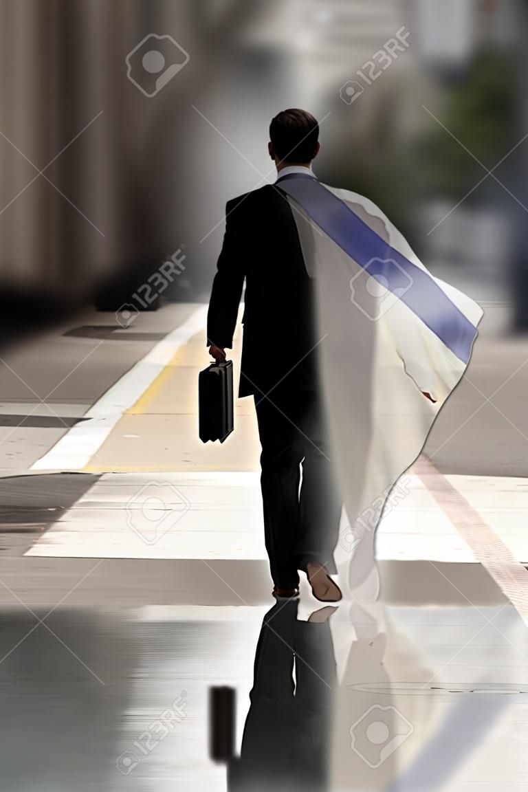 Dubbele blootstelling van een zakenman die door de straat loopt met Jezus aan zijn zijde