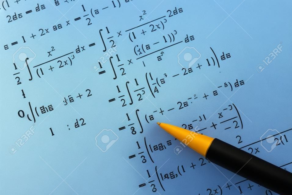 Resolver un problema de matemáticas universitarios conceptos de la educación