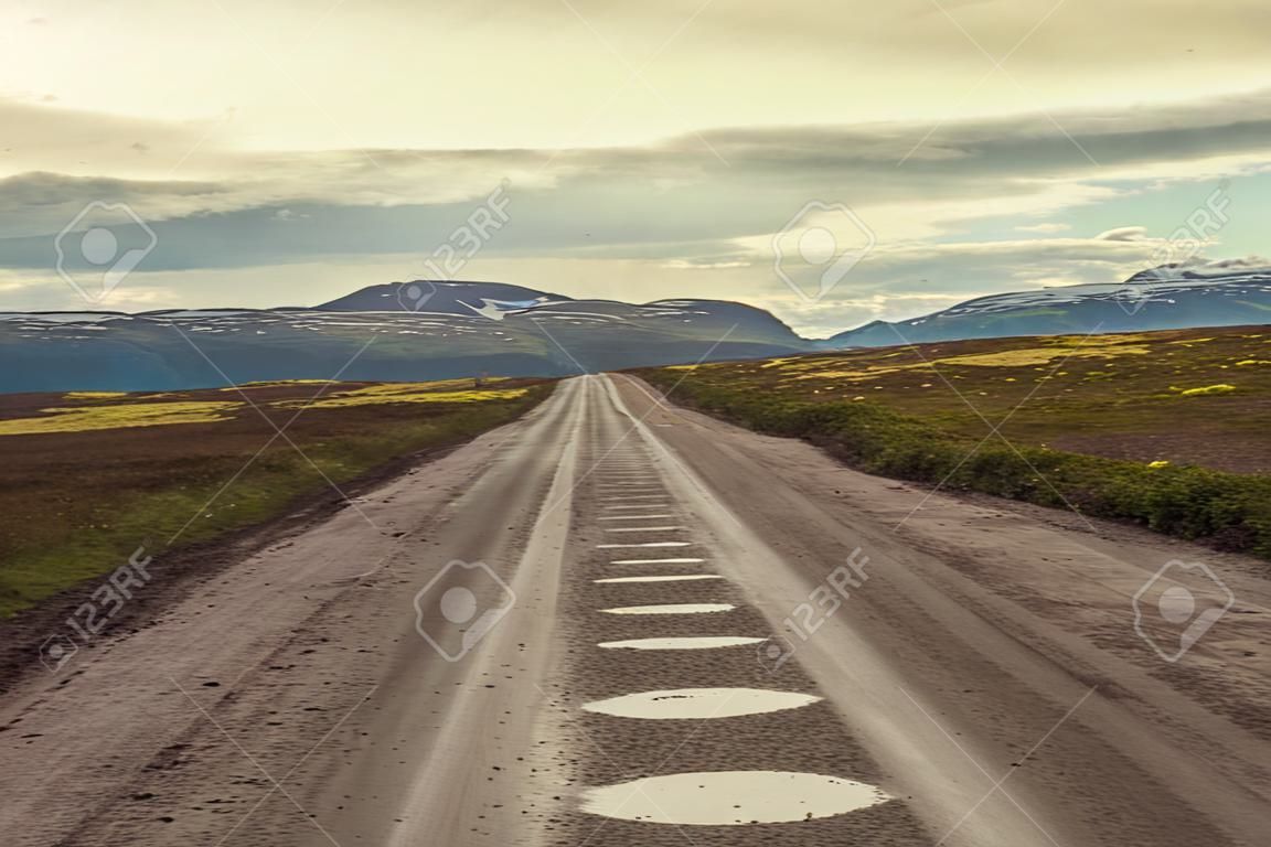 Malerische Landschaften von Nord-Norwegen