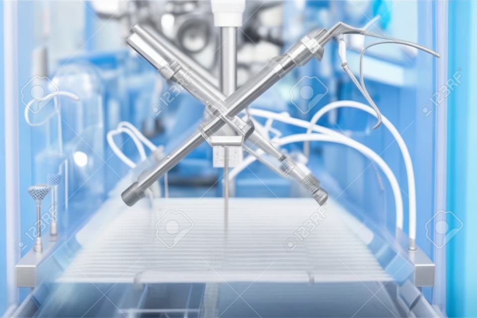 in een centrale sterilisatieafdeling worden de instrumenten die voor een endoscopische werking worden gebruikt, in een wasmand voor endoscopische instrumenten geplaatst.