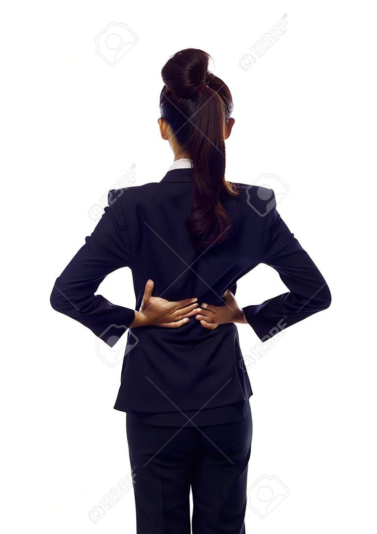 Empresaria asiática con dolor de espalda aislado sobre fondo blanco
