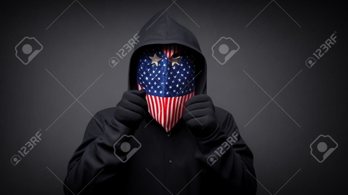 Homem Assustador Com a Bandeira Britânica Pintada Na Cara Foto de Stock -  Imagem de bandeira, britânico: 44105612