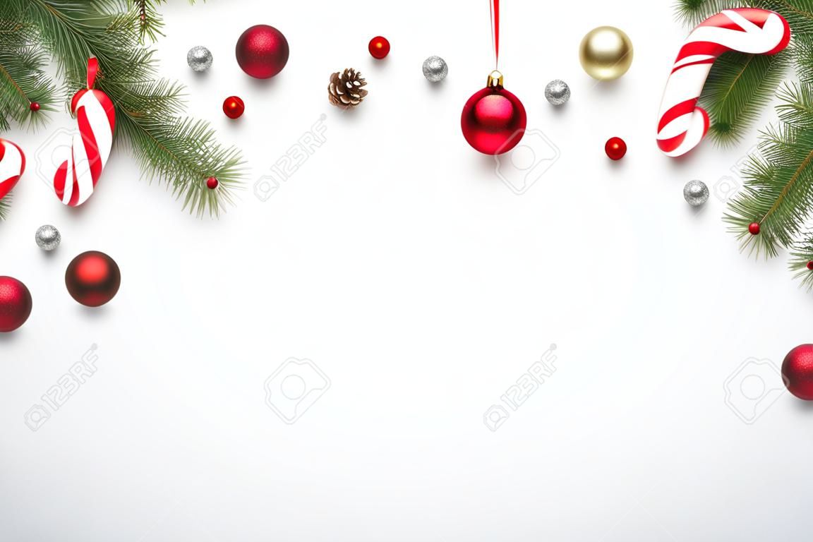 Banner de Natal com borda de feriado no fundo branco. Banner ou modelo de cartaz com lugar para texto