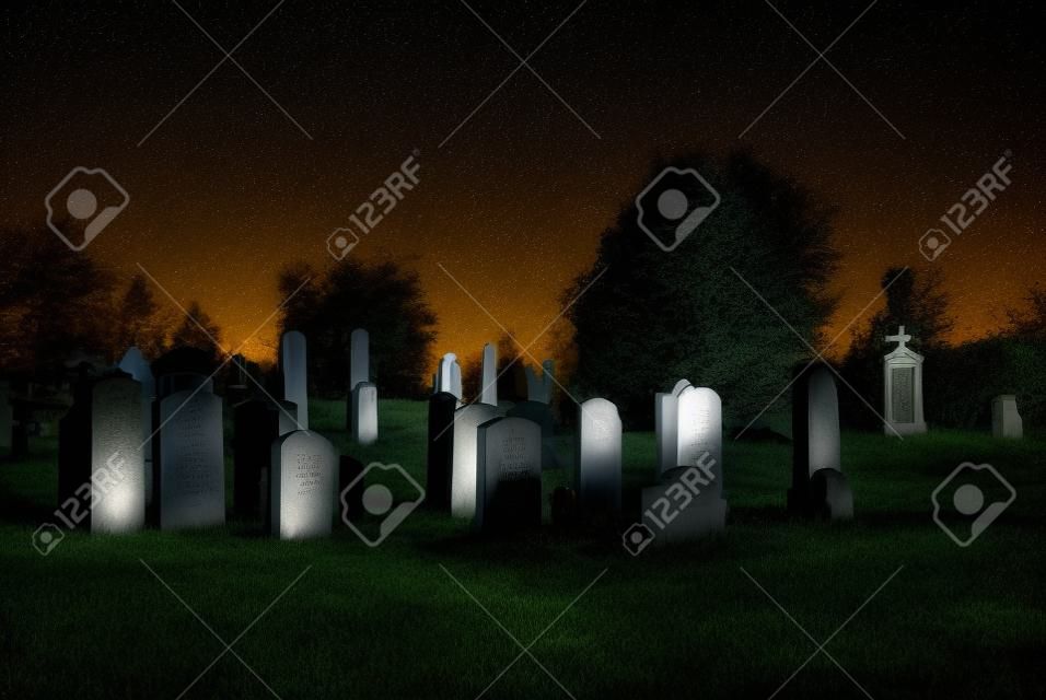 墓地の夜