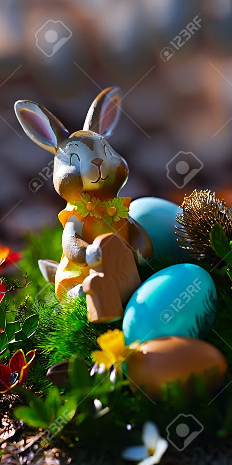 happy easter time decoration with beautiful flowers