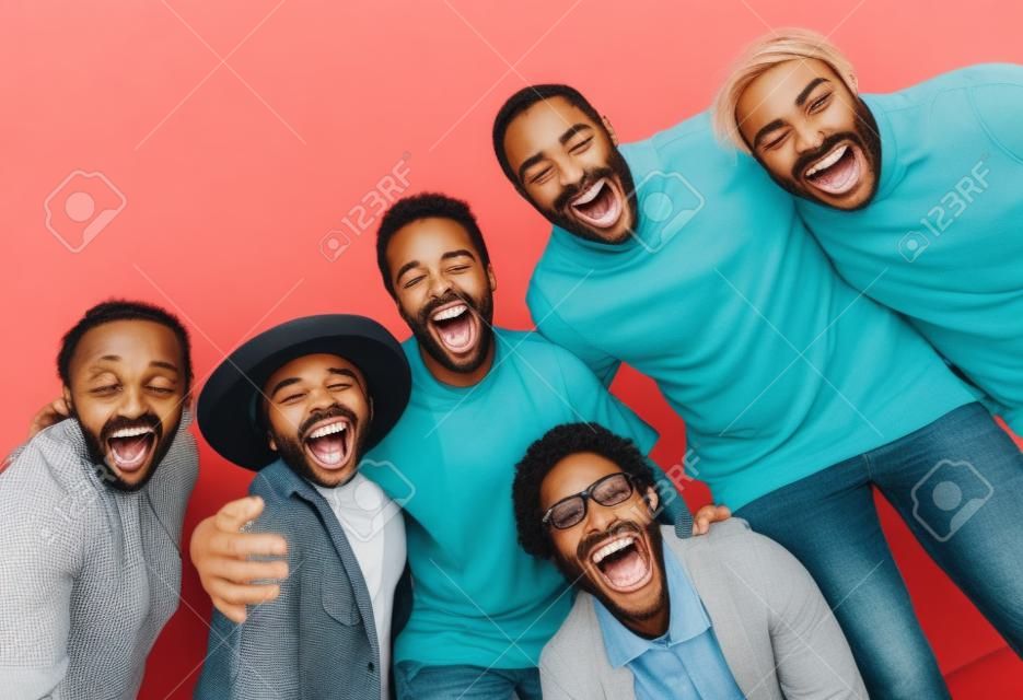 Gruppe von Freunde Laughing