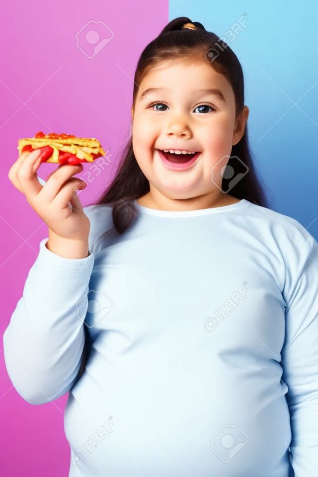 El sobrepeso infantil comer la comida basura