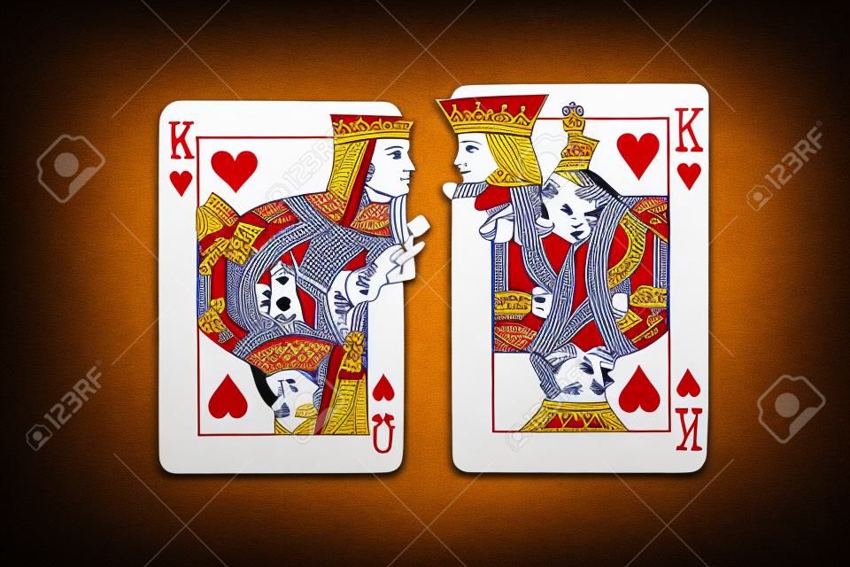 König und Königin der Herzen Spielkarten Brautwerbung einander.