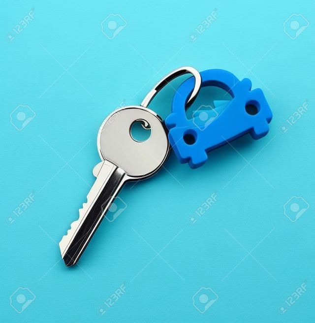 Auto chiavi e portachiavi blu