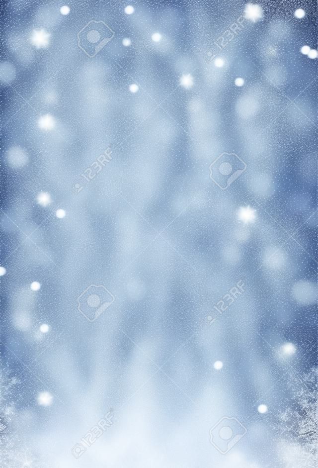 抽象的なシルバー クリスマス背景白い光。雪の落下でお祭りの背景。ポスター、バナー、広告、カードまたは招待状。
