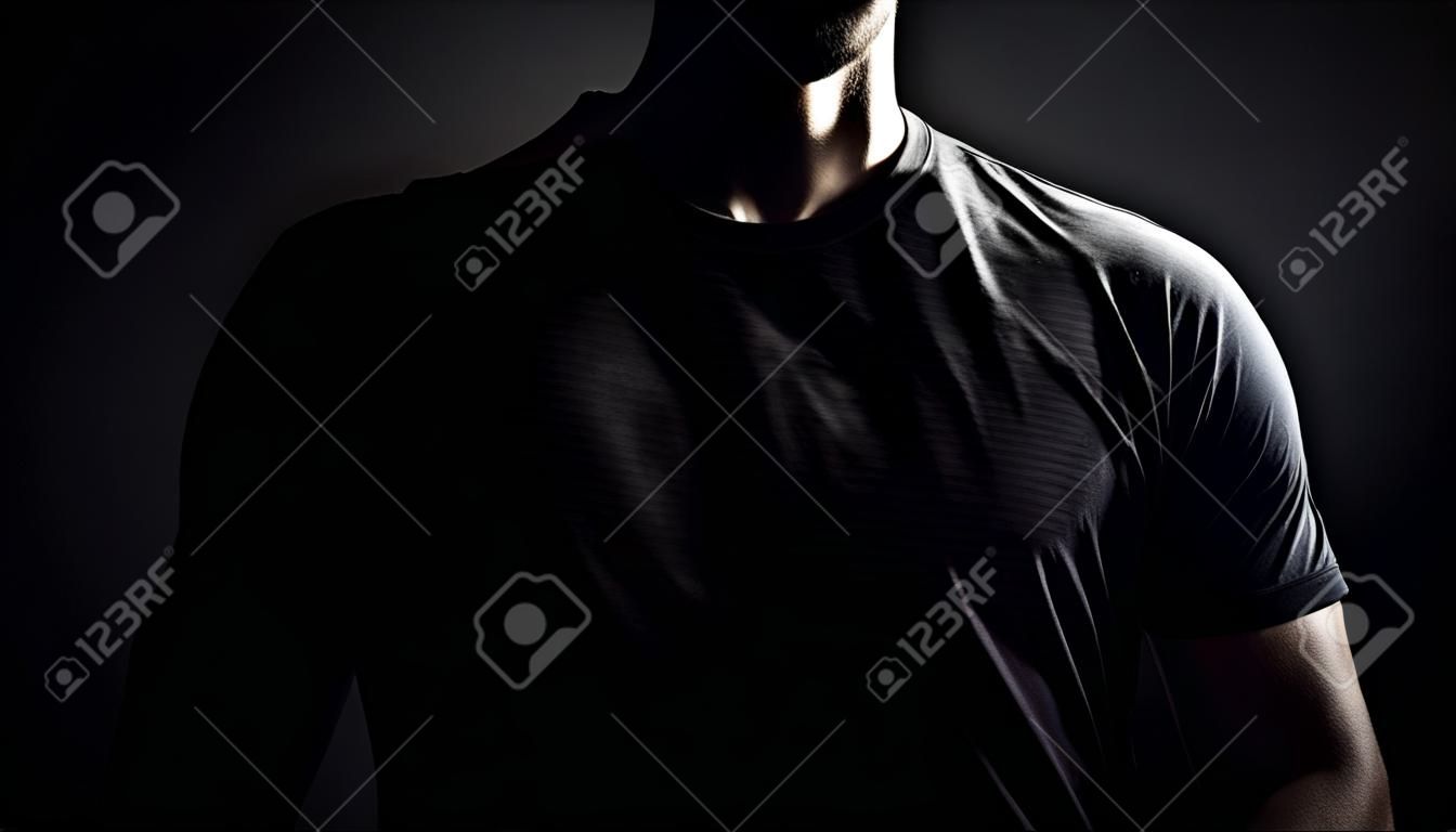 Man in zwart pak