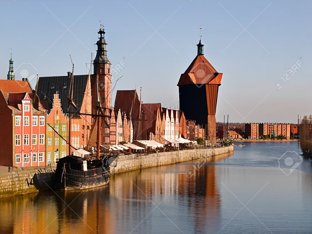 Vieille ville sur la rivière Motlawa, Gdansk, en Pologne