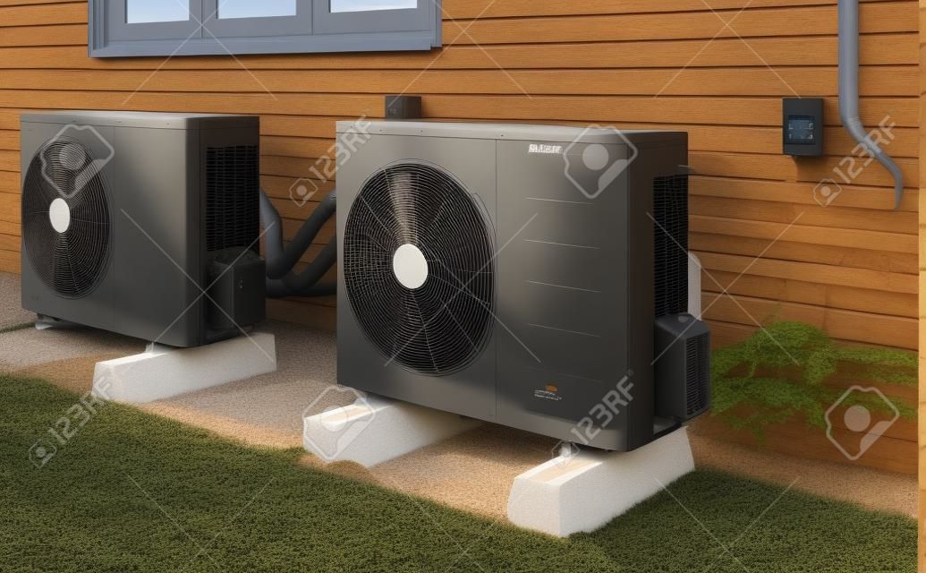 Due unità a pompa di calore ad aria installate su una casa moderna
