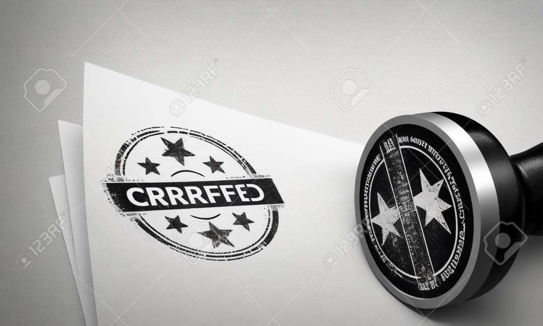 timbre en caoutchouc sur une feuille de papier avec le mot certifié imprimé là-dessus. image Concept pour l'illustration d'un certificat d'authenticité. Fond blanc et effet de flou.