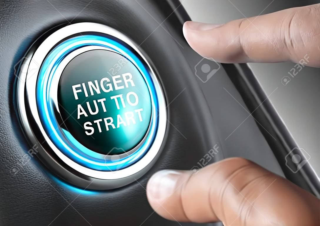 Finger punto de pulsar el botón futuro con luz azul sobre fondo negro y gris. Concepto de imagen para la ilustración del cambio o la visión estratégica.