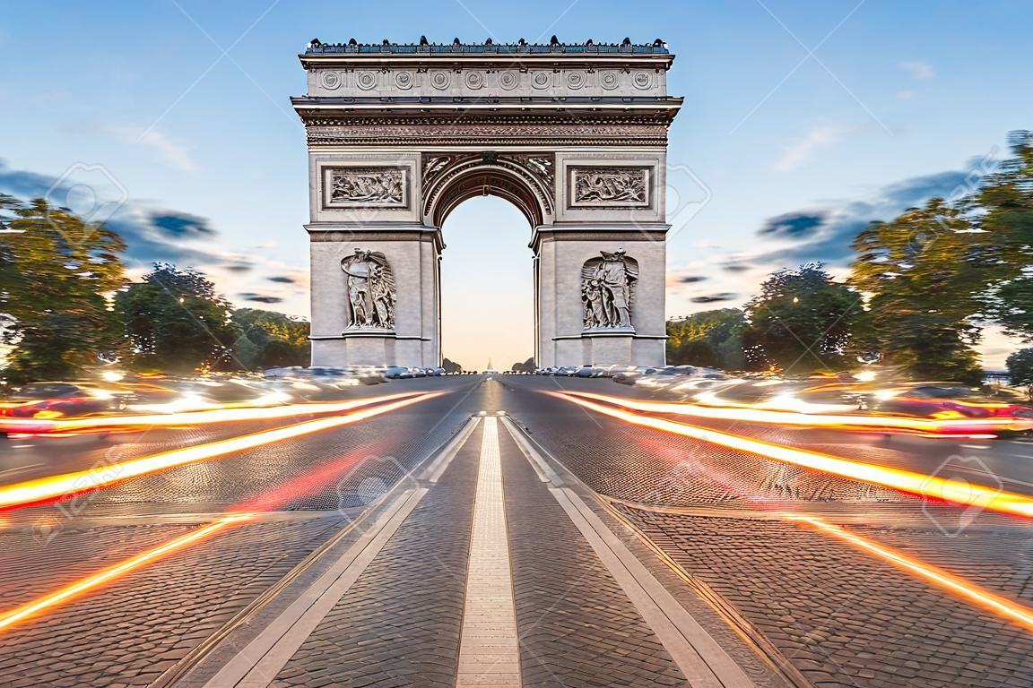 Arco do Triunfo em Paris, França.