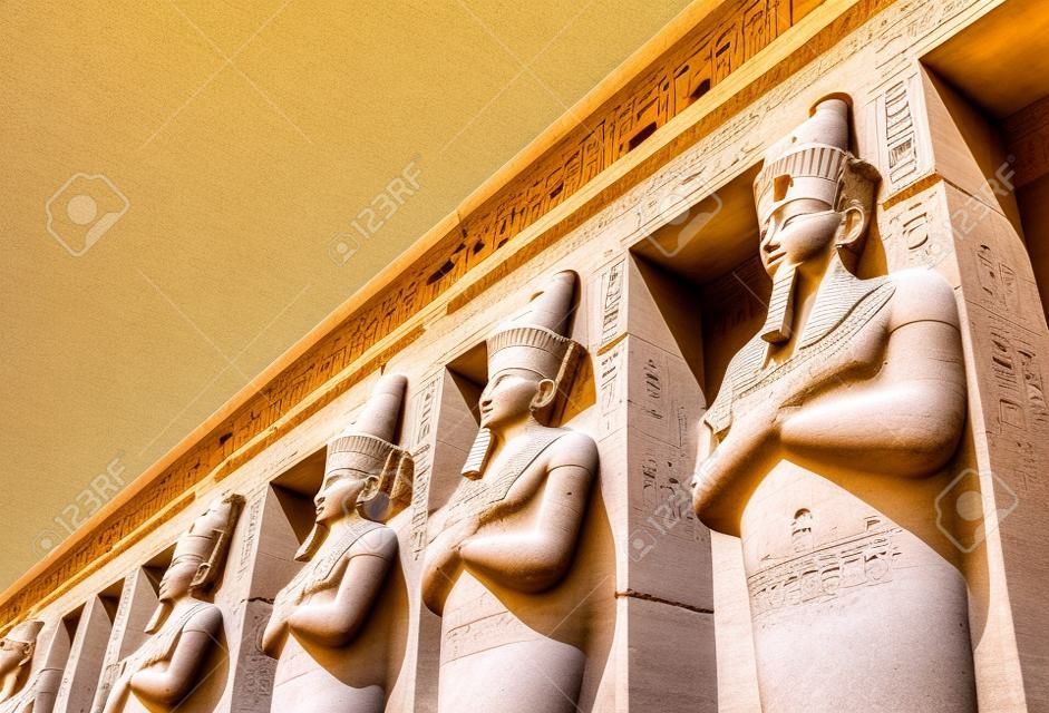 El templo de Hatshepsut, cerca de Luxor en Egipto