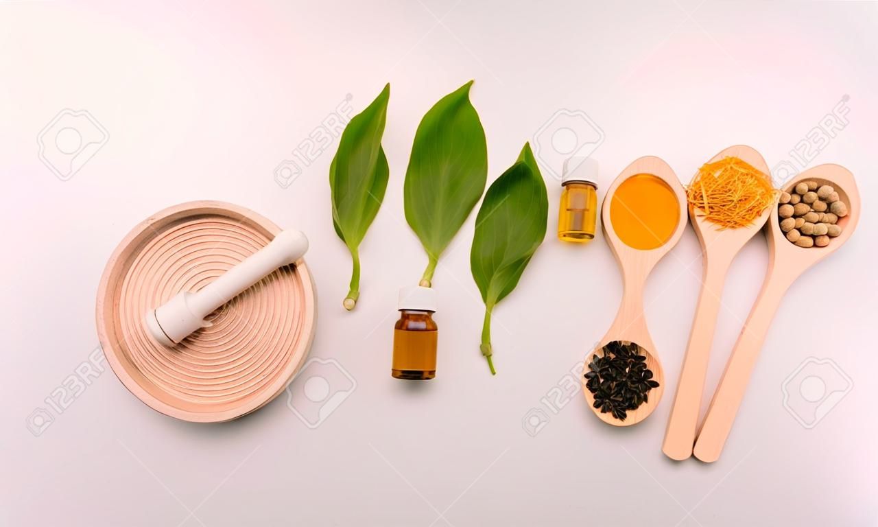 medicina di erbe alternativa con erbe il naturale organico in laboratorio. capsula di olio, nutrizione organica naturale sana e benessere.