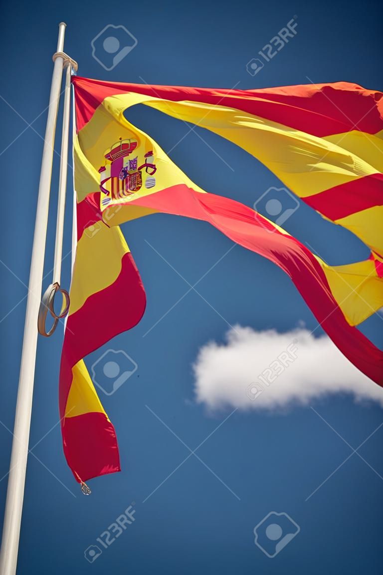 스페인 국기를 흔들며의 클로즈업입니다.
