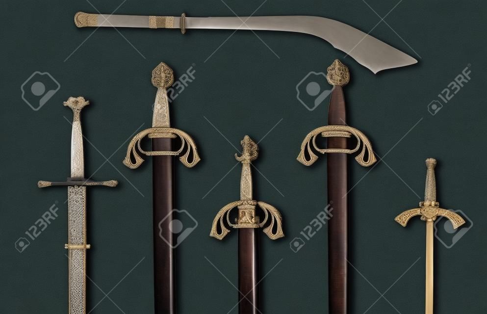 Español detalle colección de espadas, sigle XVI