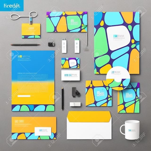 Творческий корпоративный дизайн стиль шаблон с цветными геометрическими элементами. Бизнес канцелярские