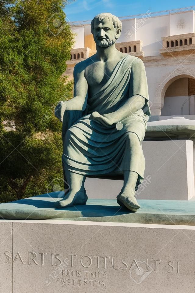 Pomnik filozofa Arystotelesa przy Placu Arystotelesa, Saloniki, Grecja