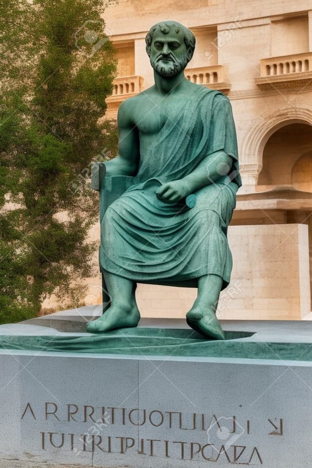 Pomnik filozofa Arystotelesa przy Placu Arystotelesa, Saloniki, Grecja