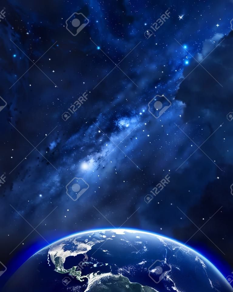 地球在夜間從與頂部的藍色，發光的氛圍和空間的空間看到。完美的插圖。這個圖片提供由美國航天局的元素