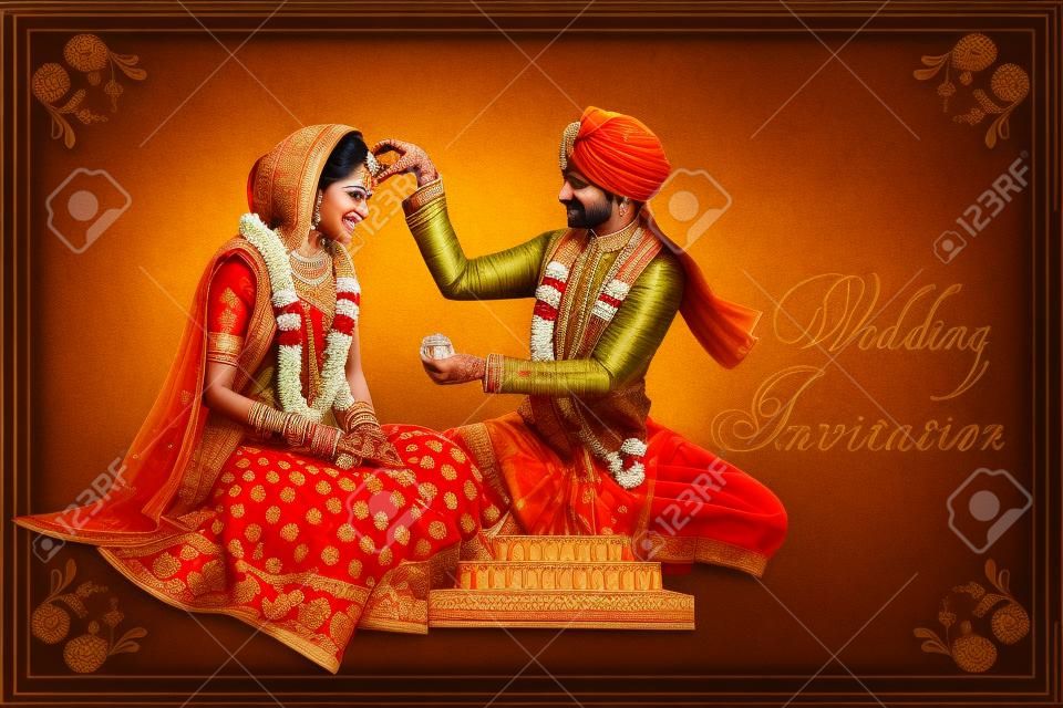 인도의 결혼식 Maang Bharai 행사에서 인도 커플