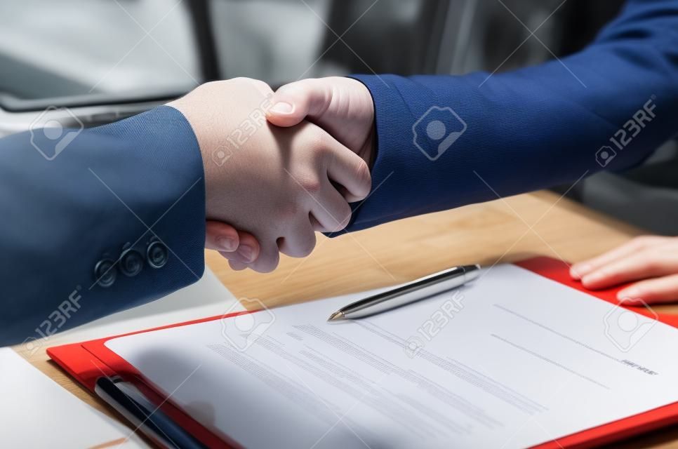 Рукопожатие сделки