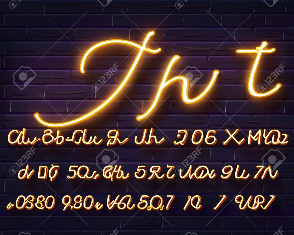 Carattere di script giallo neon. Alfabeto luminoso con lettere, numeri e caratteri speciali.