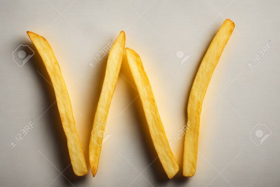 alfabet brief van Franse frieten op het wit