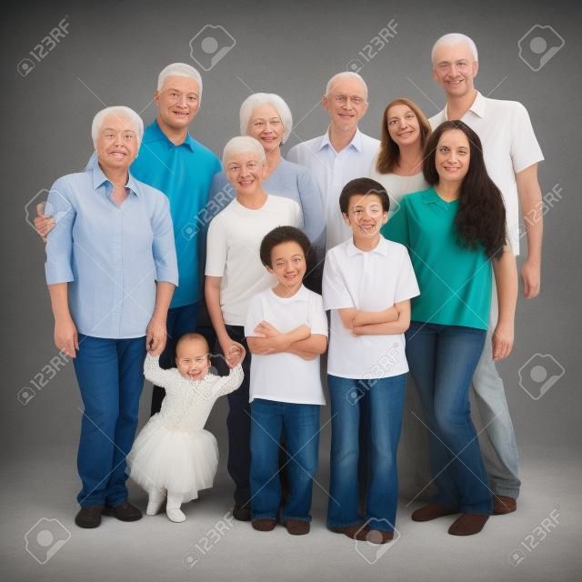 Retrato de familia grande, estudio
