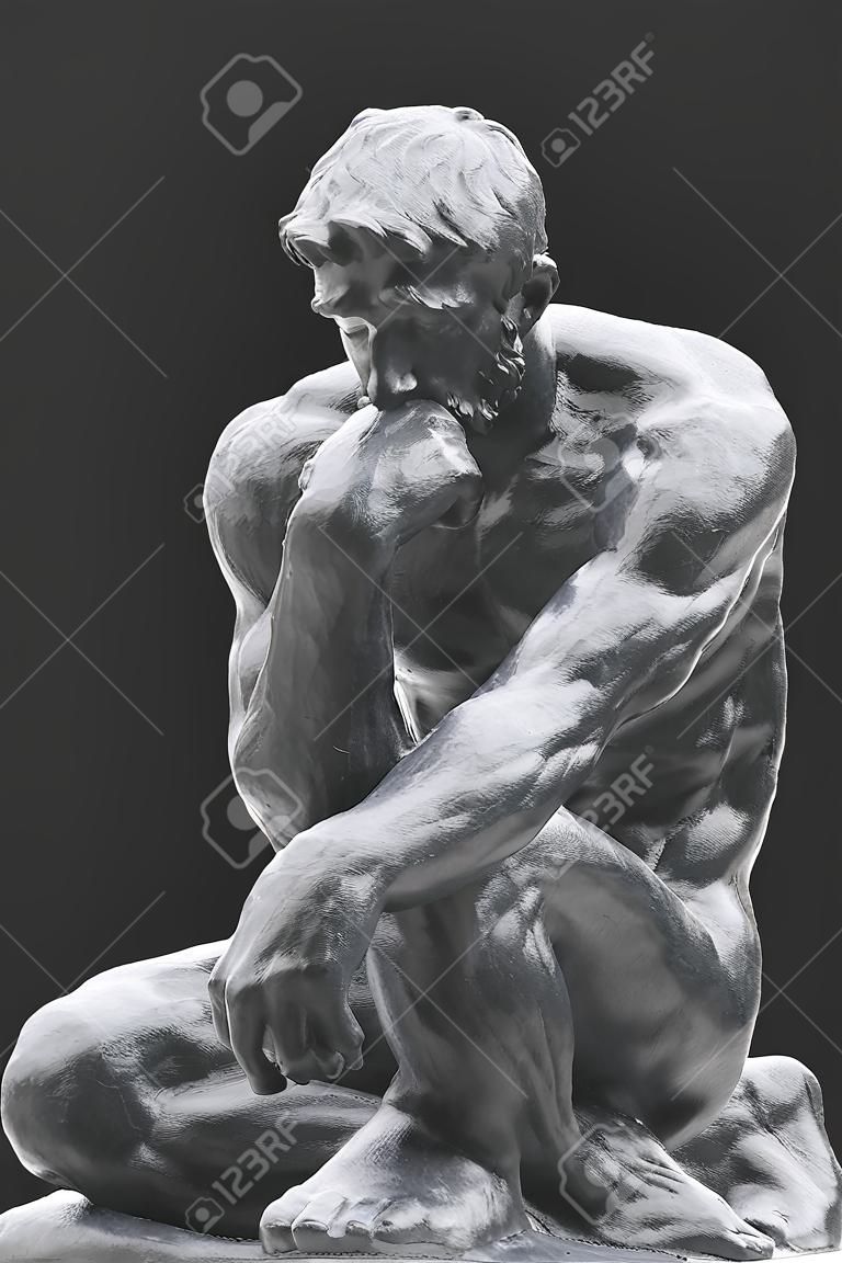 La statue de penseur par le français Rodin sculpteur