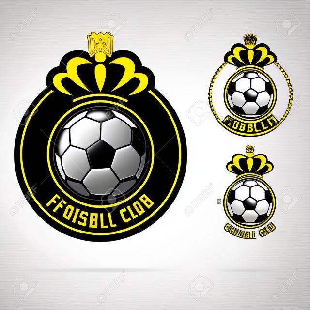 Emblema de futebol ou Design de logotipo de emblema de futebol para a equipe de futebol. Design mínimo de coroa dourada e bola de futebol clássico. Logotipo do clube de futebol em ícone preto e branco. Ilustração vetorial.