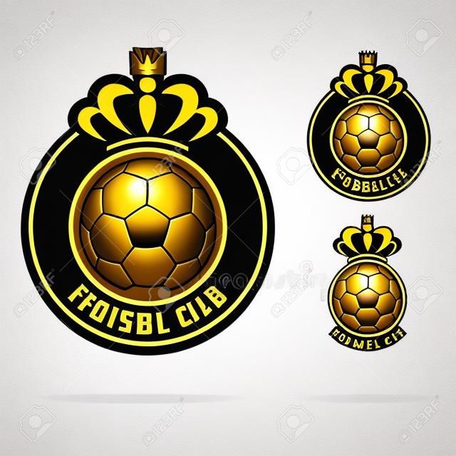 Футбольная эмблема или логотип футбольного логотипа для футбольной команды. Минимальный дизайн золотой короны и классического футбольного мяча. Логотип футбольного клуба в черно-белом значке. Векторные иллюстрации.