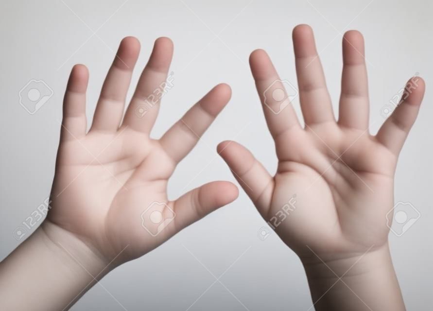 Kind-Hände isoliert auf weiß