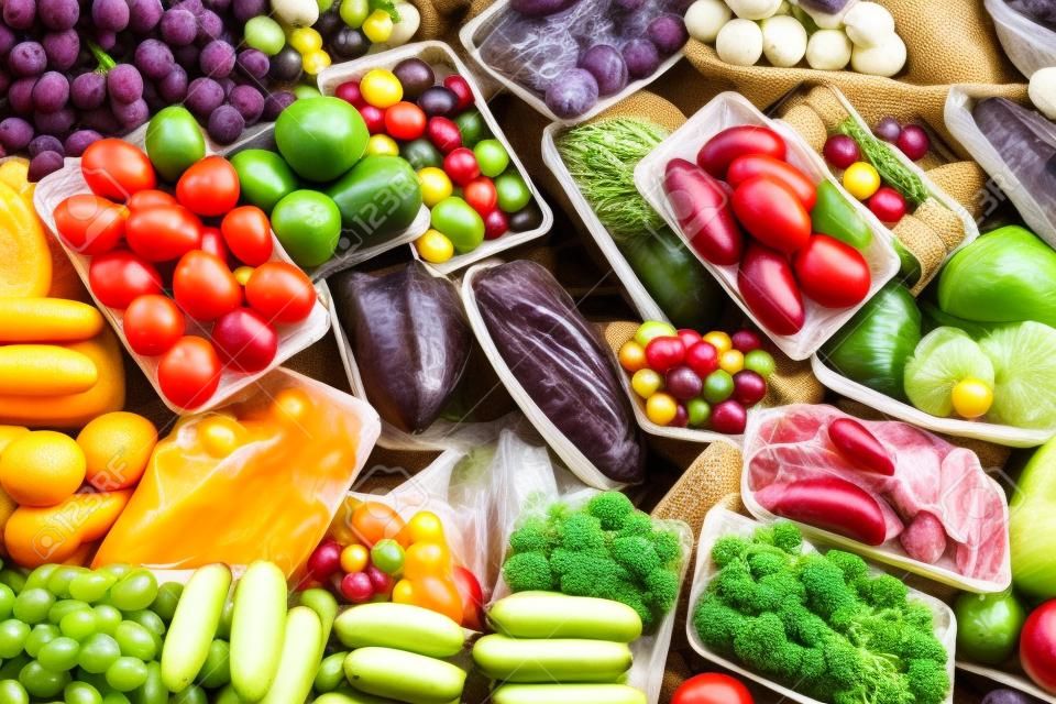 fruits et légumes dans l'emballage