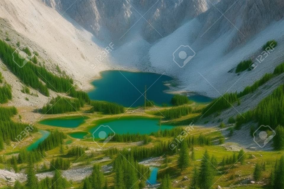 Lago da montanha Uzungol