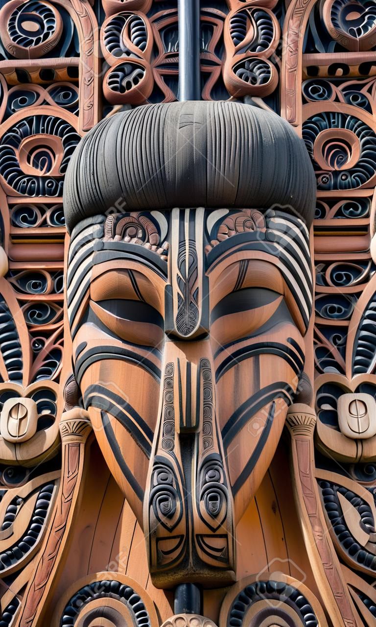 Maorí talla en Rotorua, Nueva Zelanda