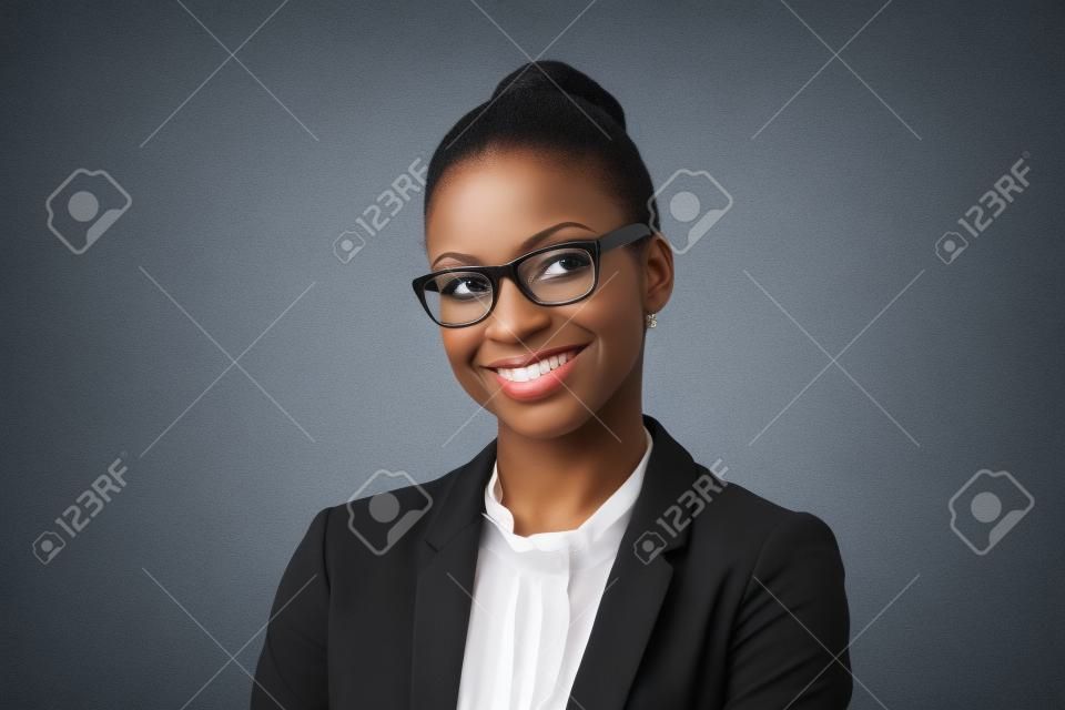 若いアフリカ系アメリカ人ビジネスの女性 - 黒の人々 の肖像画