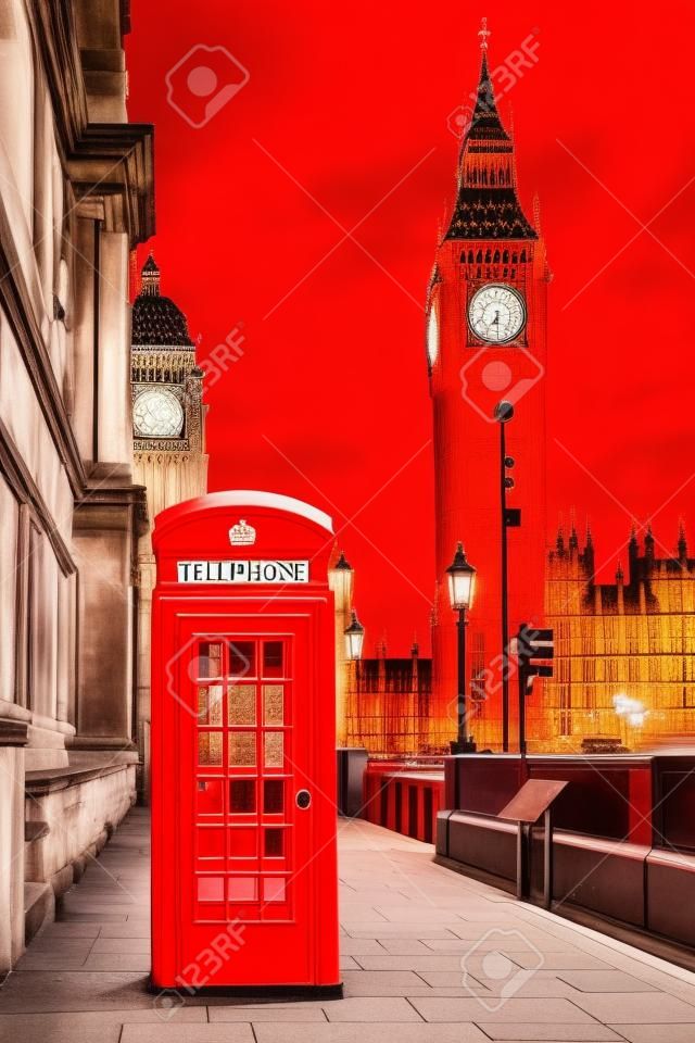 cabine téléphonique rouge traditionnelle et Big Ben à Londres