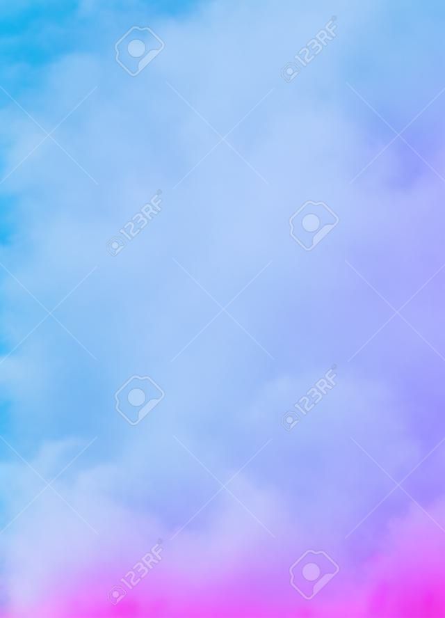 Una immagine di sfondo di nebbia, nebbia, nuvole e con un blu colorato di rosa gradiente Immagine ha consistenza significativa e grana visibile al 100