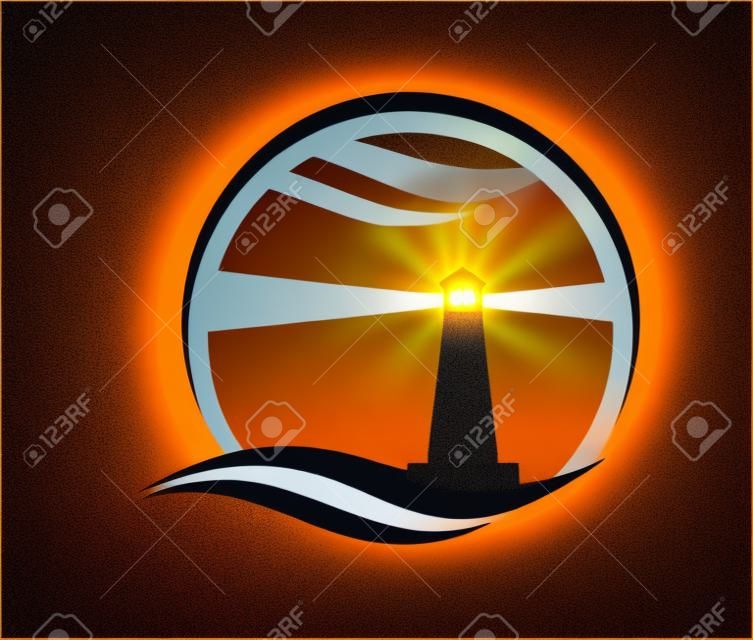 Vuurtoren pictogram bij zonsondergang met stralen van licht schijnend door een oranje lucht van een silhoueted vuurtoren met een oceaangolf hieronder