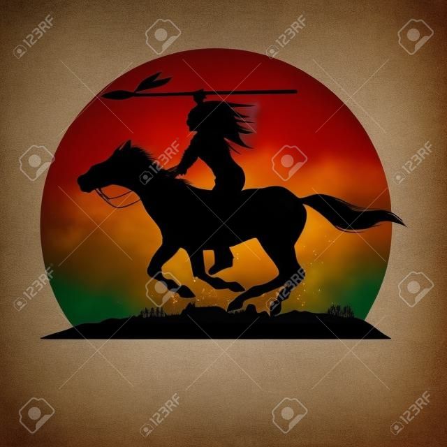 Silhueta de nativo americano indiano andando a cavalo com uma lança.