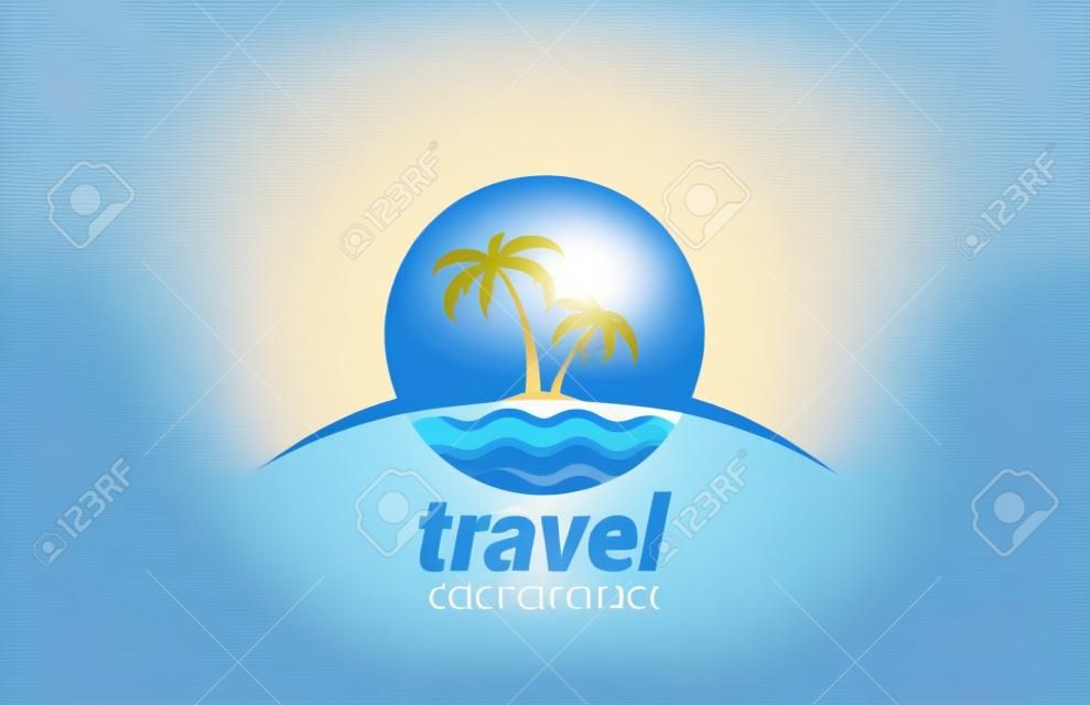 旅行社矢量標誌設計模板。沙灘，大海，地平線，棕櫚樹，太陽 - 創新理念。