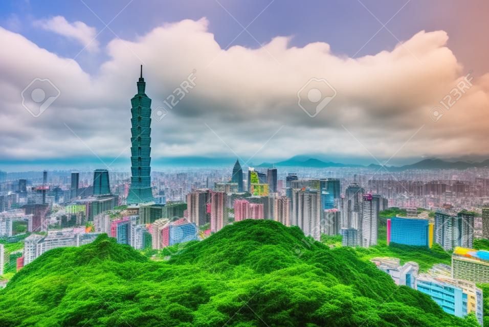 台北，台灣的天際線查看白天從象山。