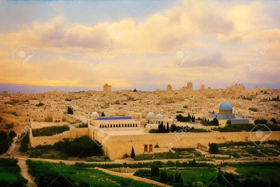 Skyline Старого города и Храмовой горы в Иерусалиме, Израиль.