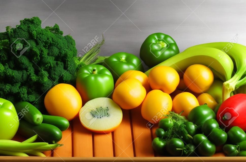 varios verduras y frutas