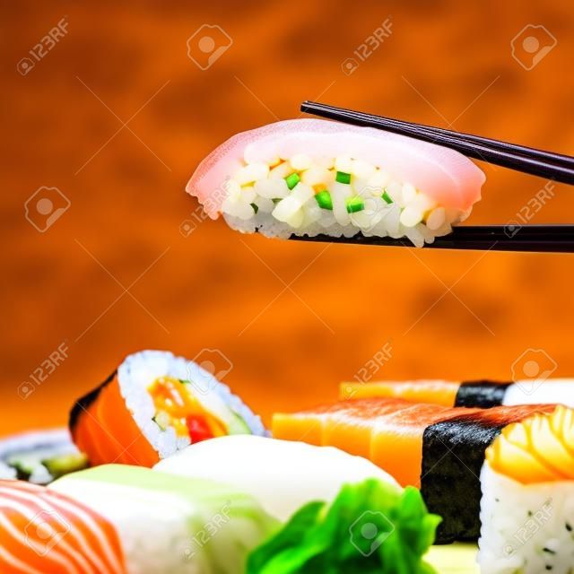 sushi geleneksel Japon gıda Suşi